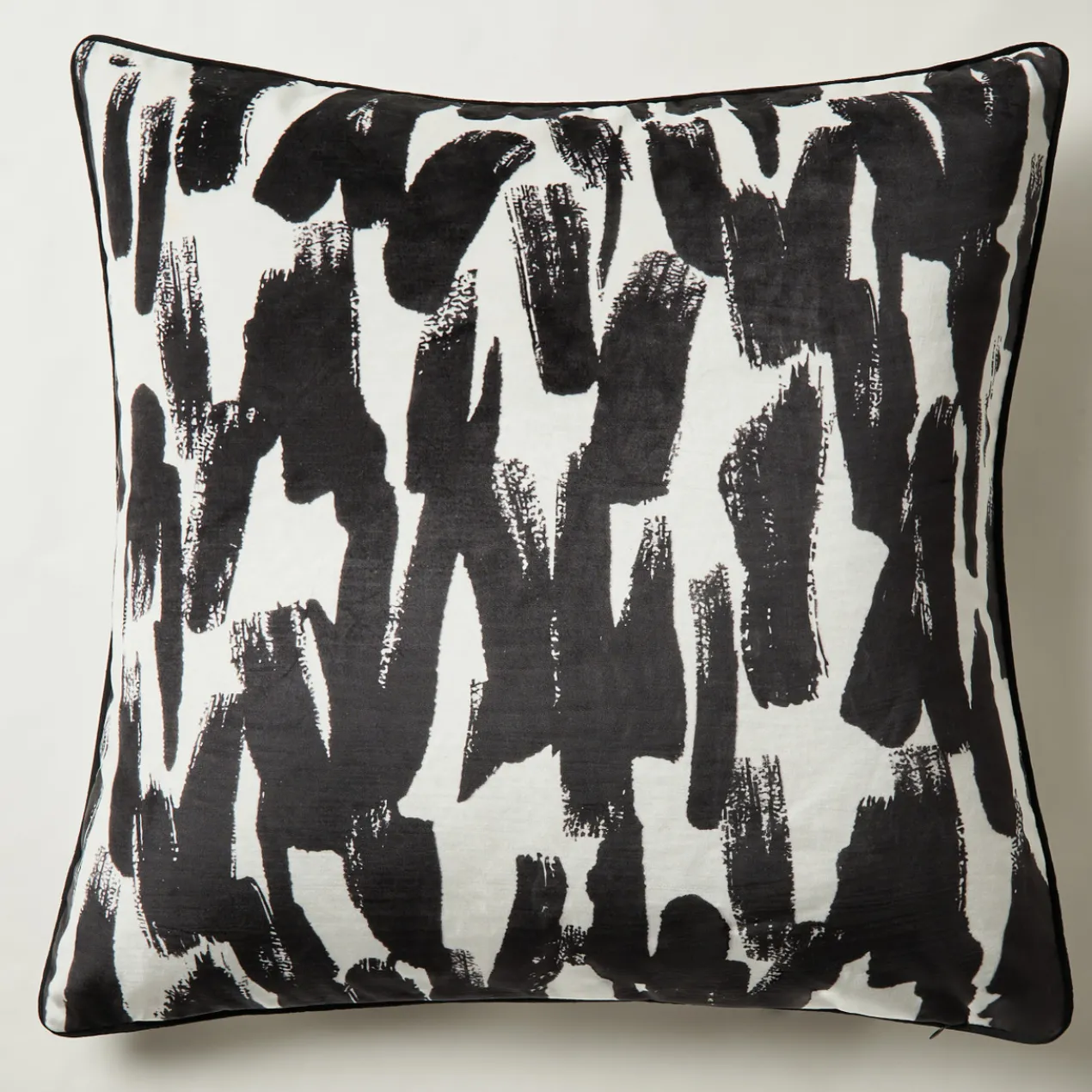 Adelaide Pillow 26" - Black