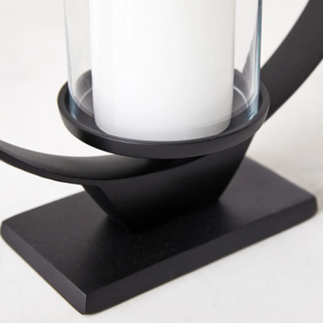 Cirque Pillar Holder