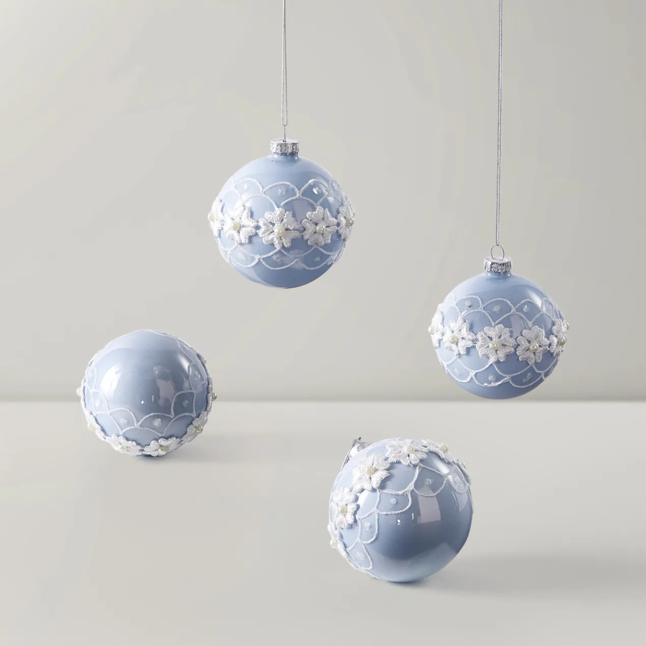 3D Floral Ornament - Set of 4