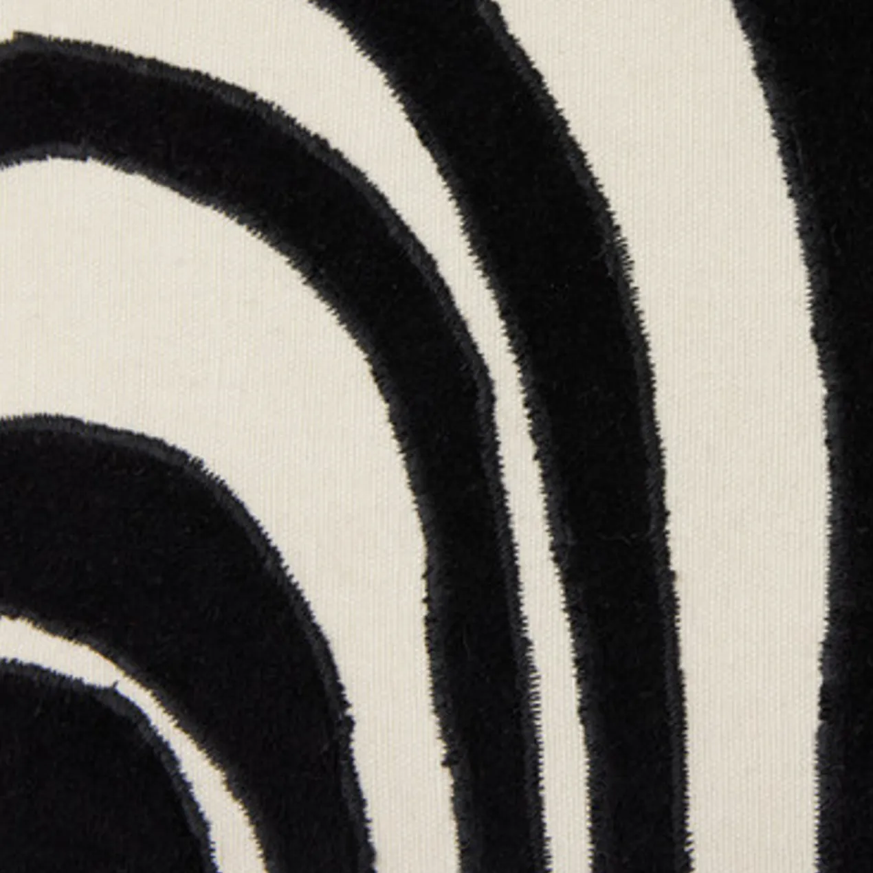 Nemy Lumbar Pillow - Black/White