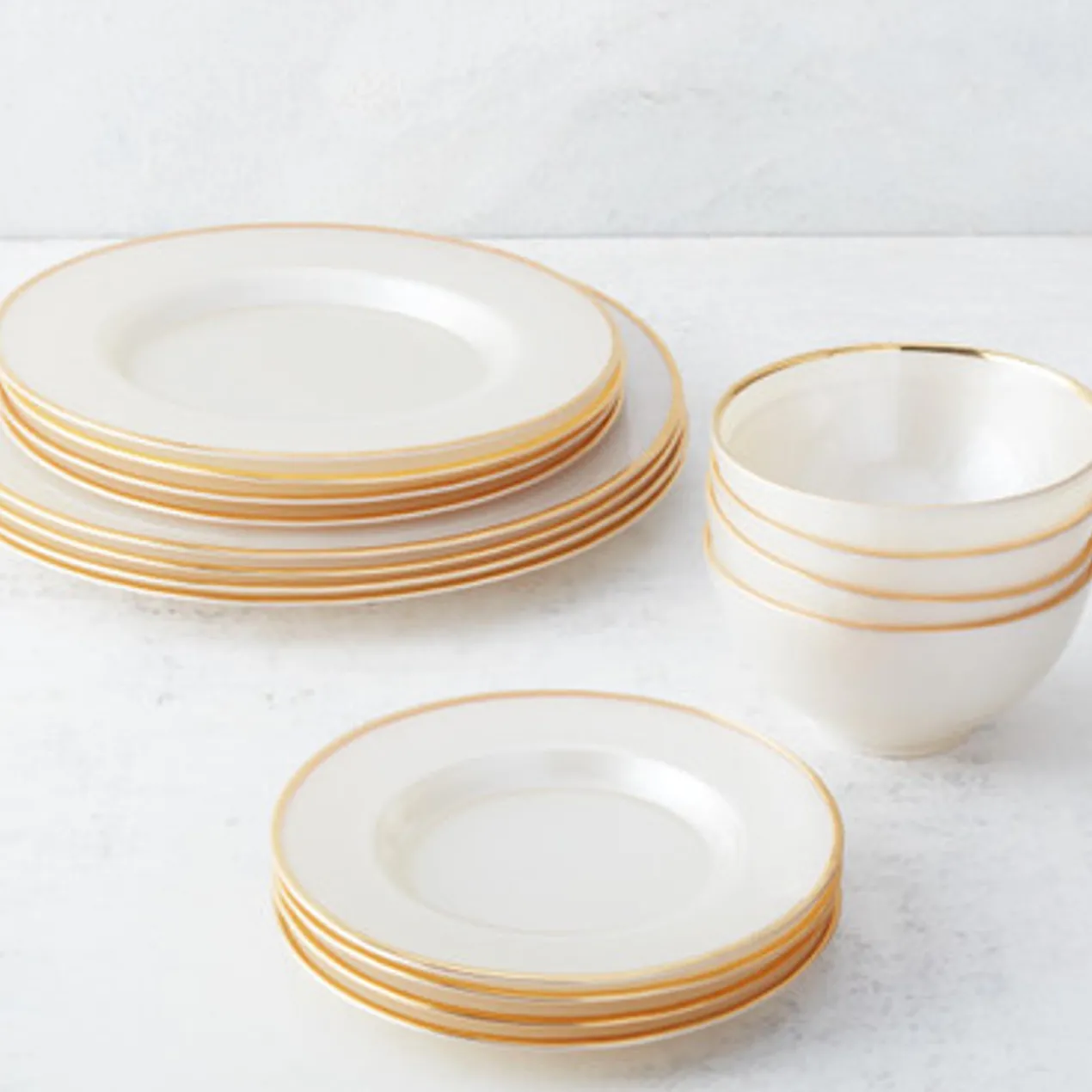 Paramount Dinnerware Sets