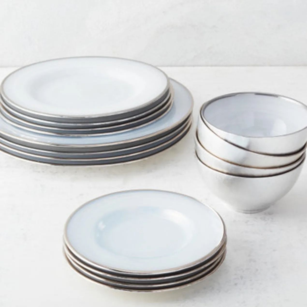 Paramount Dinnerware Sets